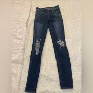 American Eagle high rise skinny jean! Size:0(long), Color:Blue